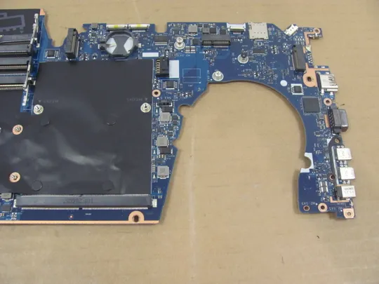 878-8 материнська плата APW70 LA-C391P SR2FM E3-1535M  для HP EliteBook ZBOOK 17 G3  оригінал Продаж