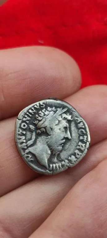 Подлинная монета денарий Минерва с джавелином/дротиком, в другой руке щит,им.Аврелий jm335 З аукціону
