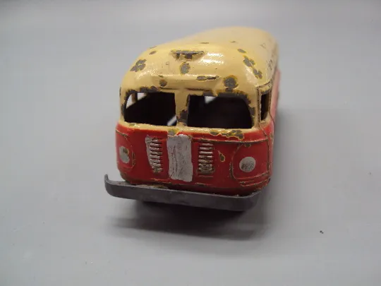 Модель машинка бус ЗИС-155 или ЗИС-154 автобус транспорт 50-е года заводная металл 4,5х12 см №15601 Інтернет-аукціон