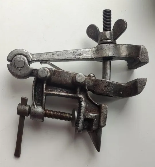 Тиски ювелирные маленькие СССР в отличном состоянии mv521 Продаж