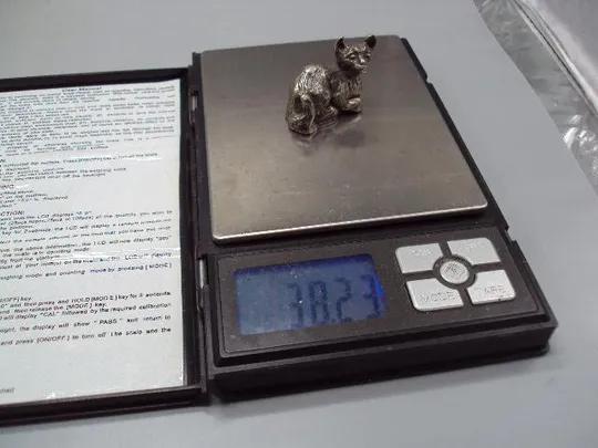 Фигура миниатюра статуэтка кот котик лежит кошка серебро 925 проба вес 38,23 г высота 2,9 см №14420 Де купити