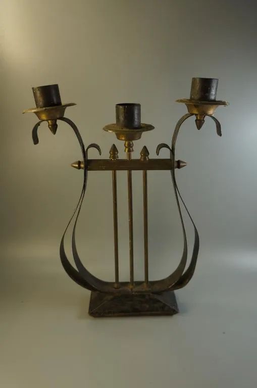 Подсвечник лира на 3 свечи высота 24,5 см №10630 Продаж