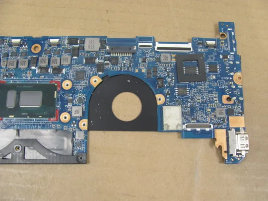 827-40 материнська плата SR3L8  i7-8650U L31879-001 DA0Y0PMBAF0 для HP EliteBook x360 1030 G3 G4 оригінал З аукціону
