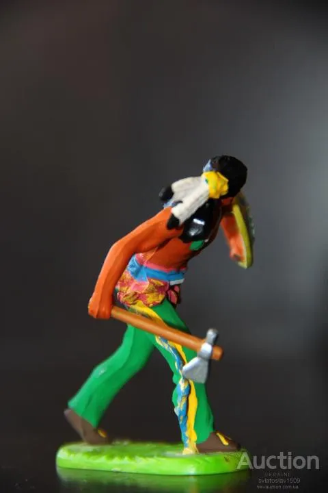 ІНДІАНЕЦЬ ЩО ЙДЕ З ТОМАГАВКОМ № 6824 индеец ELASTOLIN 70мм ФРГ З аукціону