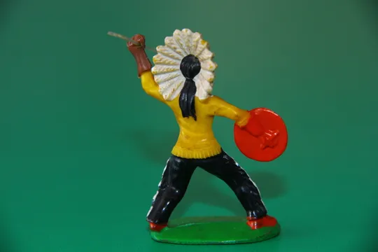 Купити індіанець із списом ГДР № 084 ТАРХОРОН Фріхольд Фішер М`ЯКА ЖОВТА РЕЗИНА рання фігурка