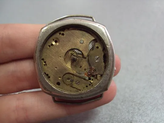 часы наручные механизм  №1 З аукціону