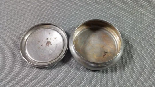 Шкатулка коробочка советский мельхиор с эмалью Ленэмальер скринька вживане Недорого