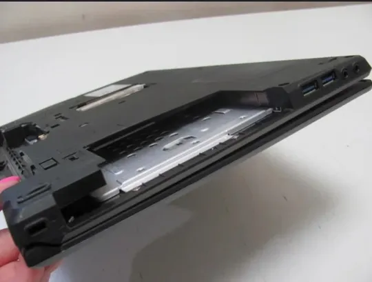 FUJITSU LIFEBOOK E743 CORE I5 vPro без озу ндд і зарядногоюі батерки.пошкоджено розємм памяті.включається без картинки.матриця 14 бита.40 пін Інтернет-аукціон