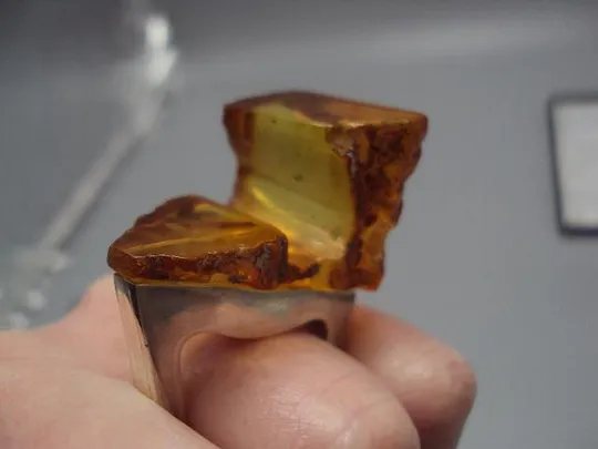 Кольцо перстень янтарь авторская работа серебро 875 проба вес 16,77 г 18-18,5 размер новое №14374 З аукціону