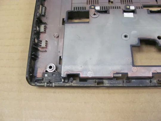 830-4  Кришка дно, корито, піддон корпуса BA75-03330A  для  SAMSUNG  NP700 NP700G7A 700G  оригінал Продаж