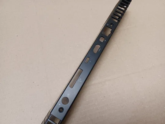 номер1058-5 заглушка корпуса Пробка Заглушка роз’єму Кришка порту AP1Q7000200 для  Dell Alienware 13 R3  оригінал Де купити