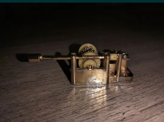 Уникальный Музыкальный Инструмент З аукціону