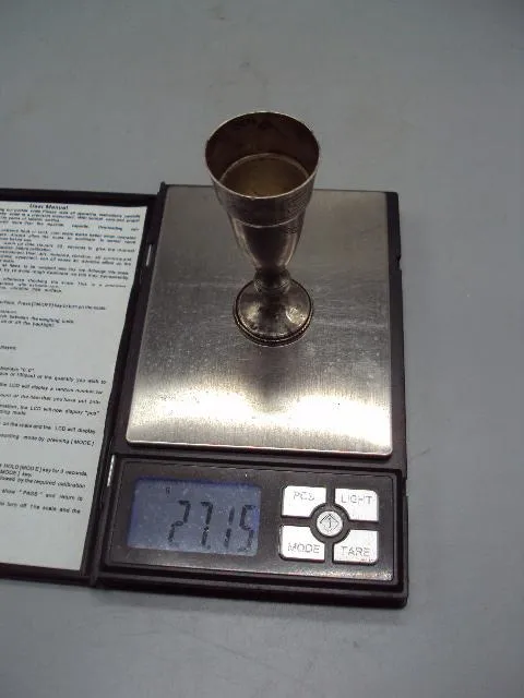 Рюмка стопка резьба узор цветы розы серебро 84 проба клеймо голова А вес 27,15 г размер 8х3 см №233 Характеристики