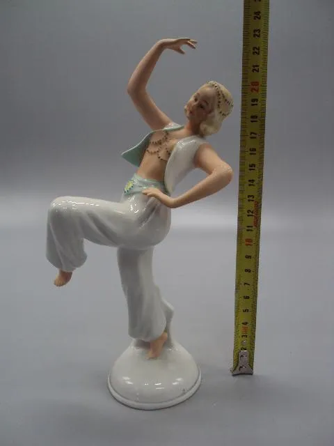 Фигура фарфор статуэтка Schaubach Kunst Германия Кунст танцовщица девушка танцует 23 см №14493 Продаж