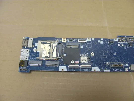 номер0978-9 материнська плата Mainboard Материнка Основна плата Системна плата Плата системи Laptop motherboard мамка  ноутбучна плата  IDE60 LA-L887P i9-13950HX SRMEB для Dell Precision 7670 7680 7780 5680 оригінал Продаж