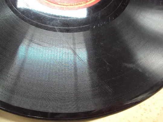 Пластинка апрельский завод Кадриль и Московский вальс оркестр под упр. Кнушевицкого 25 см №15315МЯ З аукціону