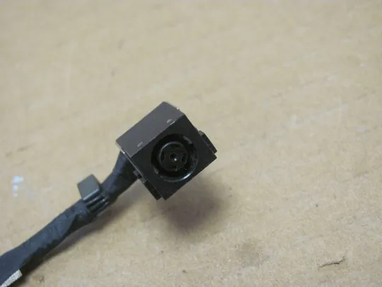 номер1003-10 роз&#039;єм живлення Роз&#039;єм зарядки Гніздо живлення Штекера живлення Зарядний порт Роз&#039;єм адаптера живлення power connector 0Y3PD4 DC301018M00   для Dell Precision 17 7780 7770 оригінал Продаж